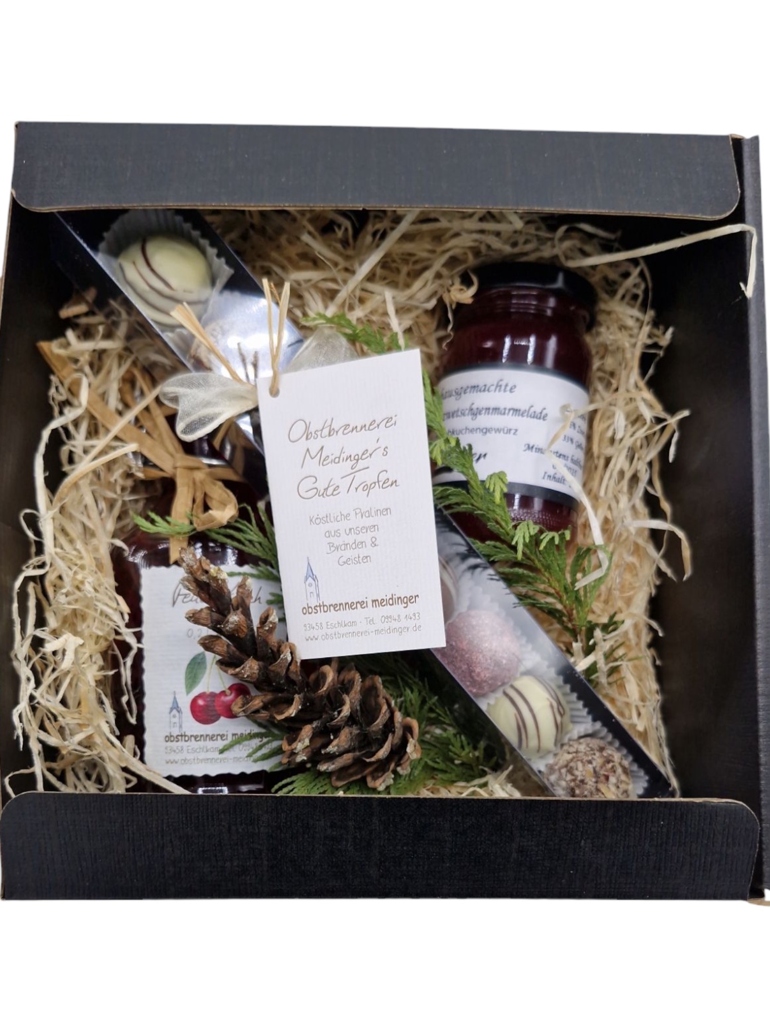 Feuer-Kirsch Box mit Meidingers Praliné und hausgemachter Marmelade - weihnachtlich